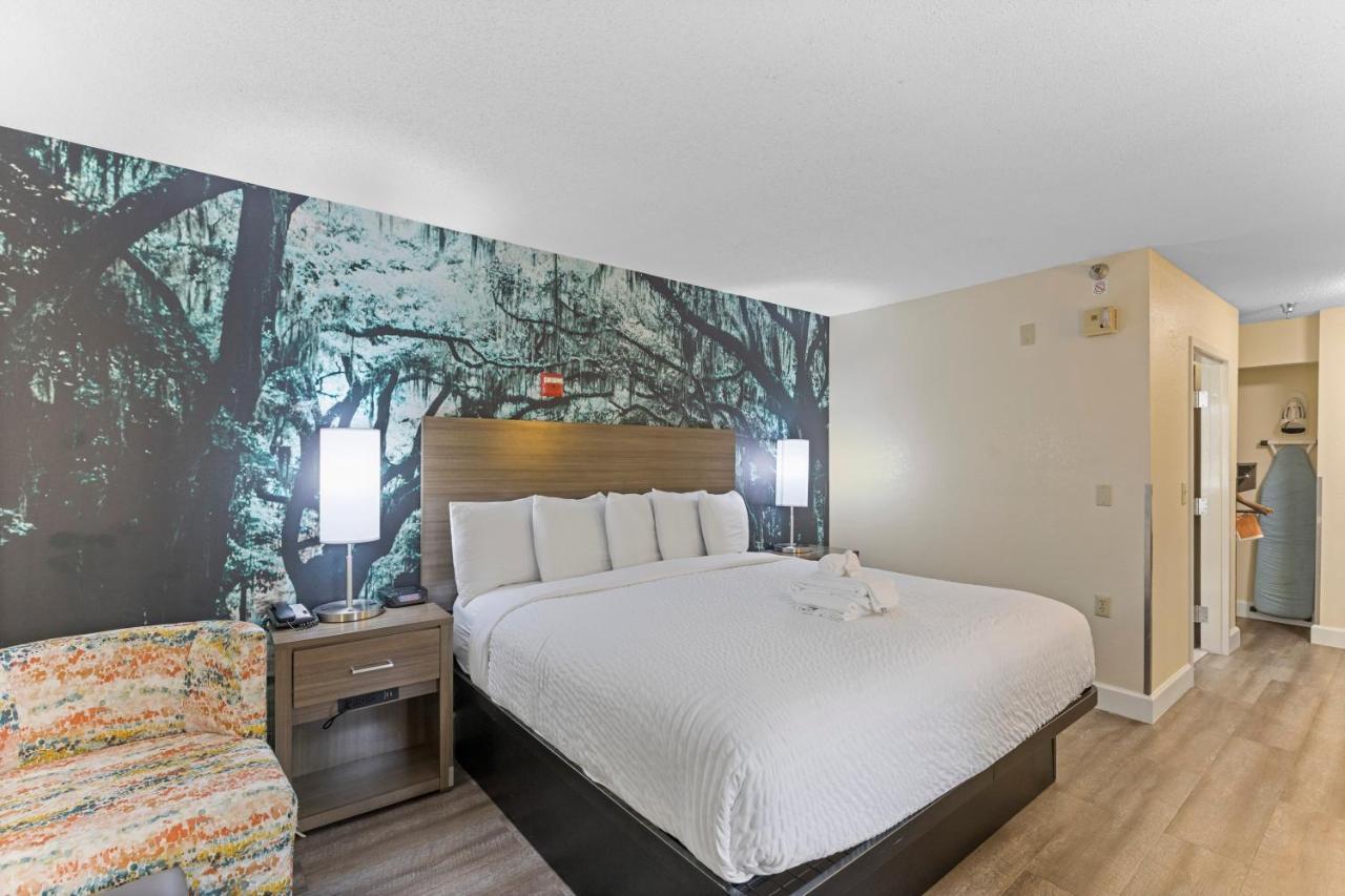 Clarion Pointe Savannah Gateway I-95 Bagian luar foto