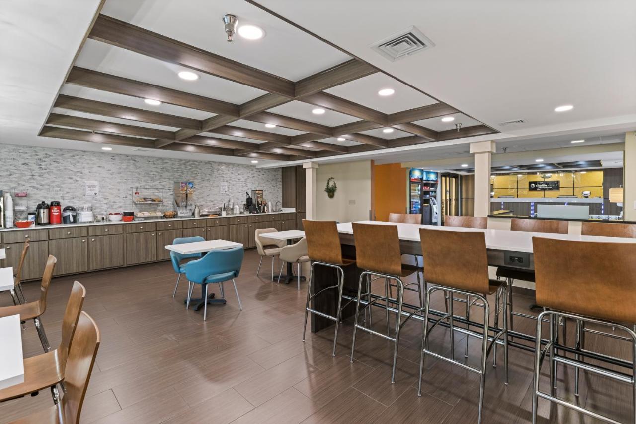 Clarion Pointe Savannah Gateway I-95 Bagian luar foto