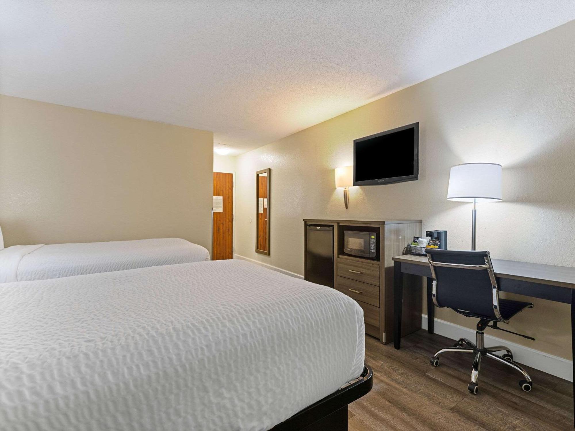Clarion Pointe Savannah Gateway I-95 Bagian luar foto